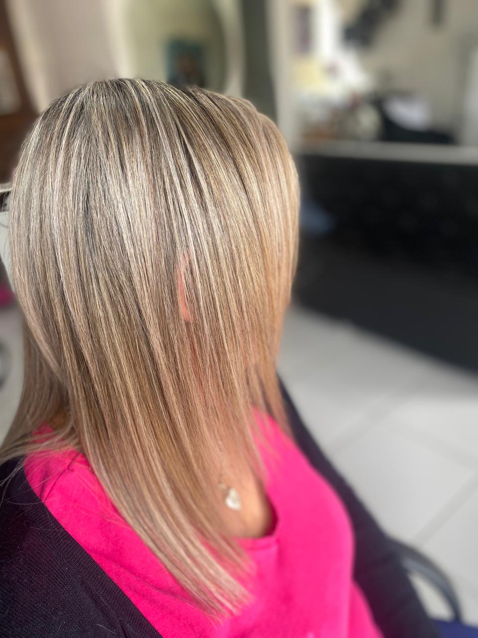 Balayage liso feito na Josy Cabeleireira